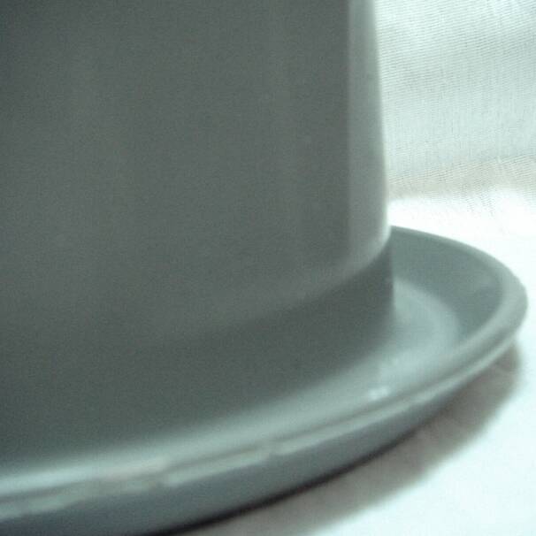 Колпак-кашпо серый от улиток