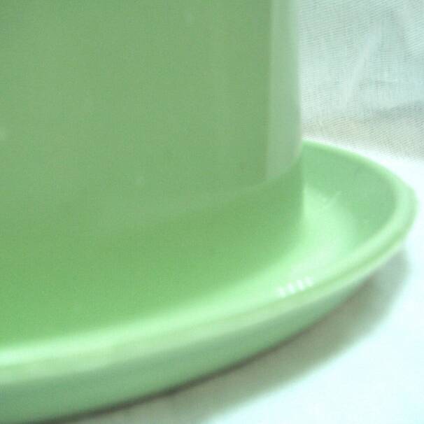 Колпак-кашпо зеленый от улиток